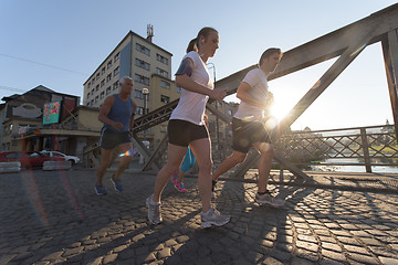 Image showing people group jogging