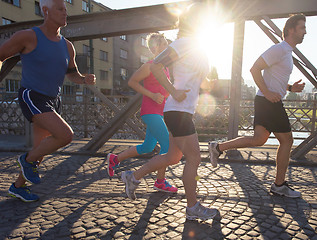 Image showing people group jogging