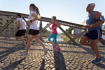 Image showing people group jogging