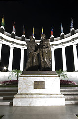 Image showing la rotunda guayaquil ecuador