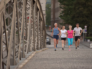 Image showing people group jogging