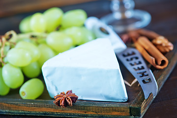 Image showing cheese with grape