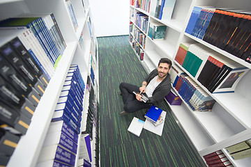 Image showing student study  in school library
