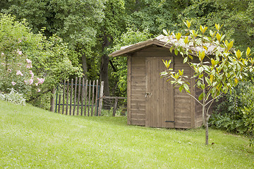 Image showing garden hut and an old gate