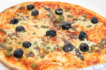 Image showing Crusty pizza