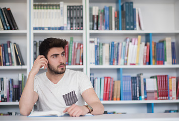 Image showing student study  in school library