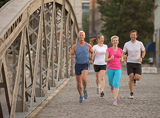 Image showing people group jogging