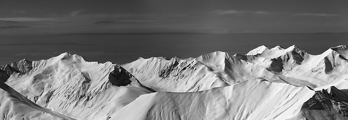 Image showing Black and white panoramic view on off-piste slope