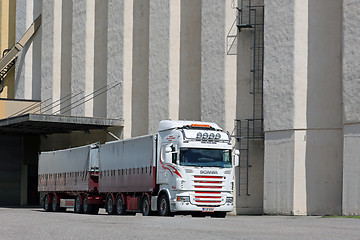 Image showing Scania R560 Truck Outside of a Granary