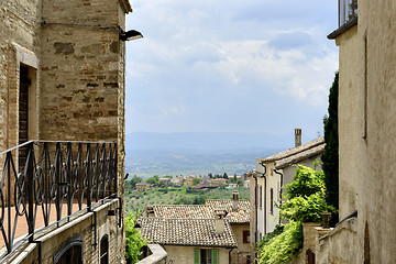 Image showing view through housing alley