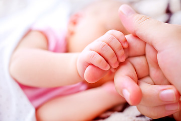 Image showing baby\'s hand