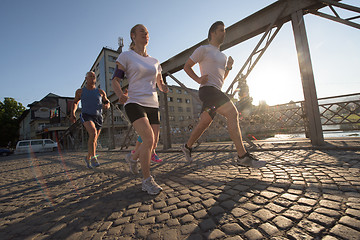 Image showing people group jogging