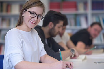 Image showing group of students study together in classroom