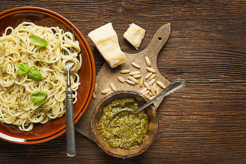 Image showing Spaghetti with pesto