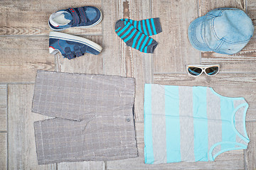 Image showing Flat lay photography of boy\'s casual outfit.