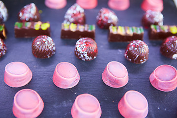 Image showing Small chocolate candy.