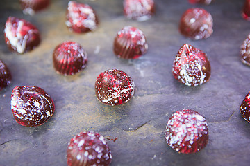 Image showing Small chocolate candy.