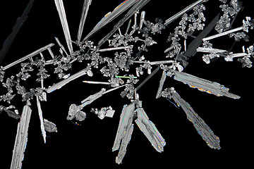 Image showing Potassium nitrate (saltpeter) crystals in polarized light