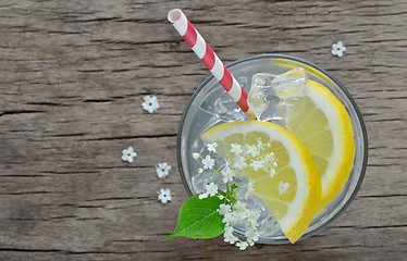 Image showing Elder lemonade with ice 