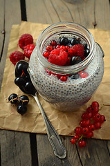 Image showing chia seed pudding with fresh berries