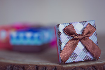 Image showing Gift box with chocolate brown bow