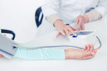 Image showing doctor and patient in hospital