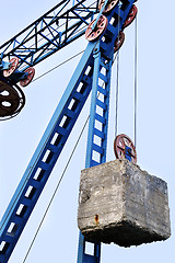 Image showing Counterweight on the cable car