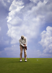 Image showing Man playing golf.