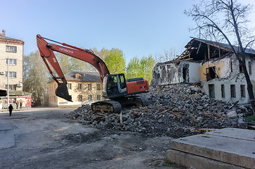 Image showing Digger demolishing houses for reconstruction