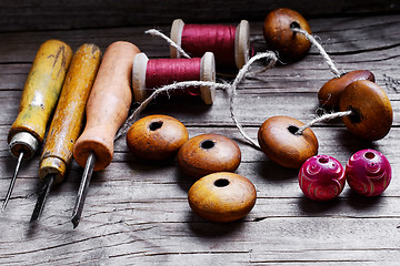 Image showing beads and set of tools