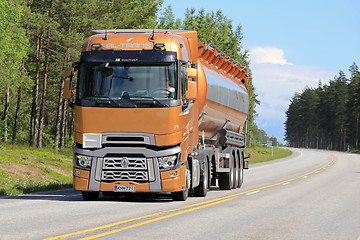 Image showing New Renault Trucks T Semi Tanker on the Road