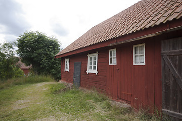 Image showing red barn