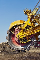 Image showing Huge mining machine