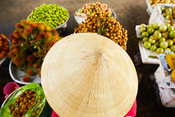 Image showing Vietnamese woman on the street market