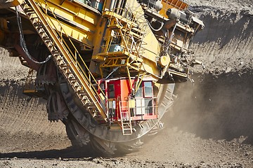 Image showing Huge mining machine