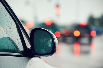 Image showing Traffic in heavy rain