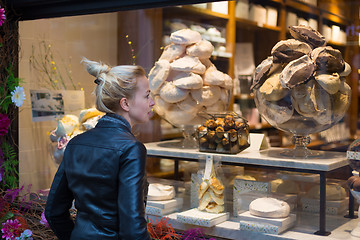 Image showing Woman window shopping.