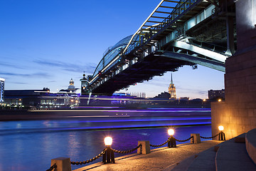 Image showing night landscape with Bogdan Hmelnitsky covered bridge in Moscow