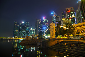 Image showing Overview of the marina bay with the Merlion in Singapore