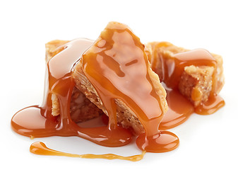 Image showing caramel and oat cookies with caramel sauce