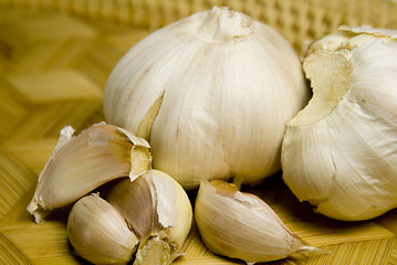 Image showing garlics in the basket