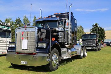 Image showing Dark Blue Kenworth W900 Truck Tractor