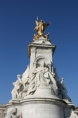 Image showing London statue