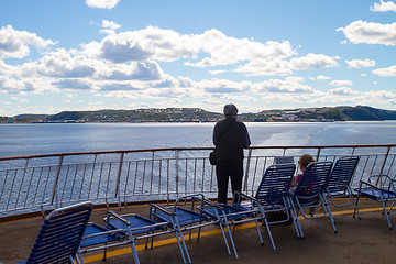 Image showing Ship leaving Kirkenes