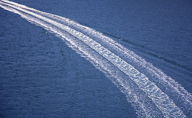 Image showing Trail on sea surface behind of speed boats