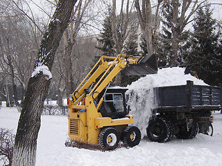 Image showing removal of snow�