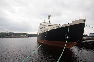 Image showing Old Nuclear icebreaker in North port