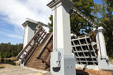 Image showing old wooden bridge 