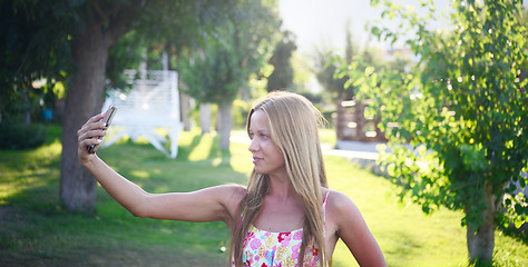 Image showing girl takin selfie