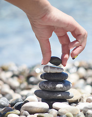 Image showing balancing pebble tower